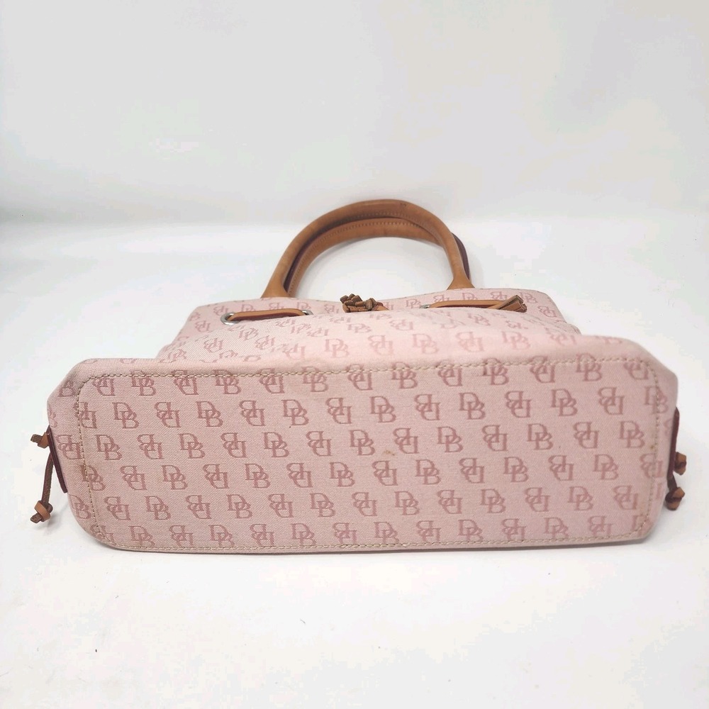 Dooney &Bourke Signature Tassel Tote Pink Monogram Canvas Tan Leather Trim - Picture 5 of 11